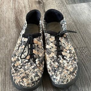 Bernie Mev. | Camo Forest Woven Lace Up Tennis Shoes Victoria Size 44